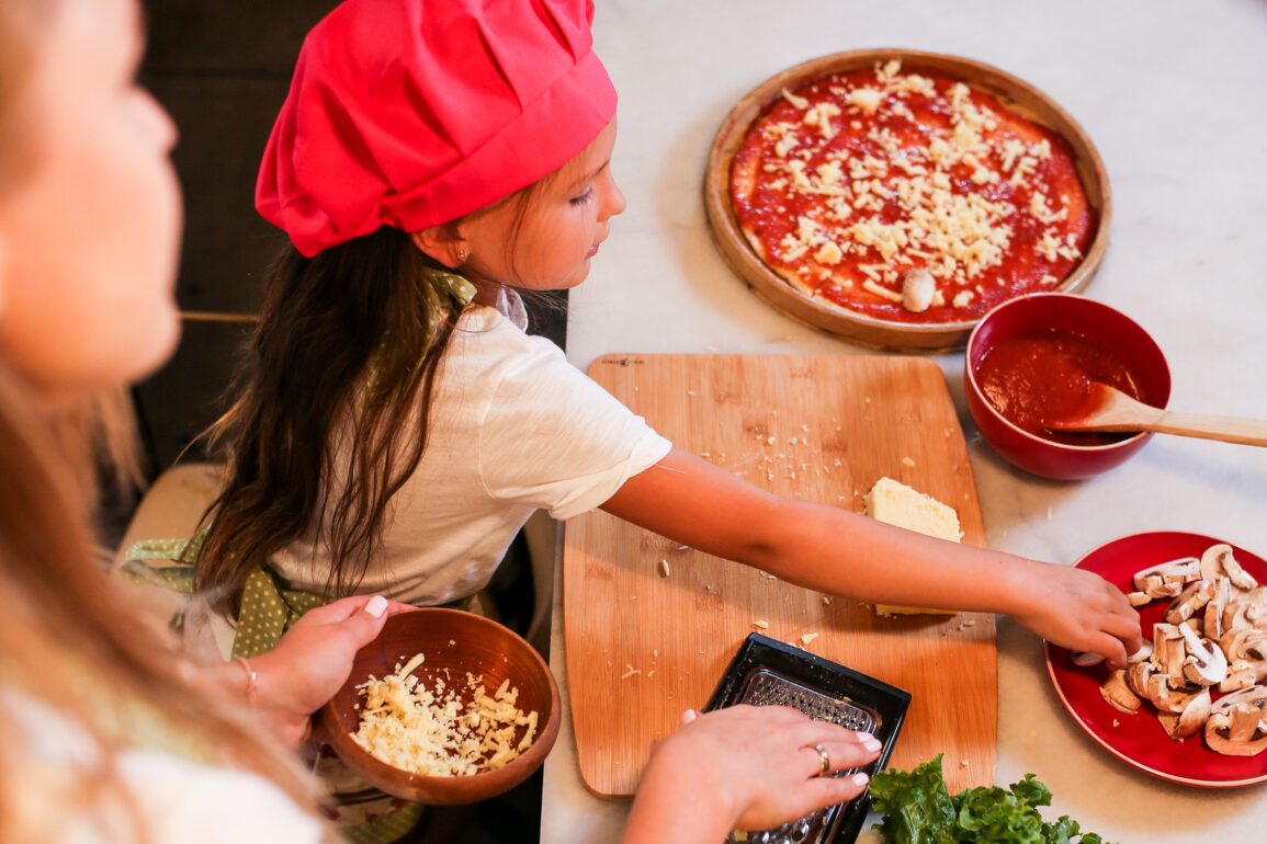 Fun With Foods for Kids: Top 10 Cooking Kits For Kids Who Love to Cook