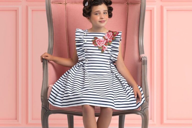 12 Stunning Dresses for Little Girls This Summer