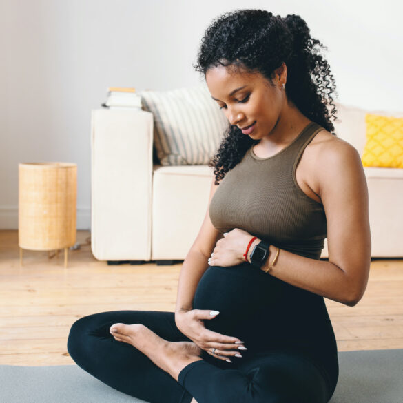 Safe and Easy Exercises for Pregnant Women: Tips and Tricks